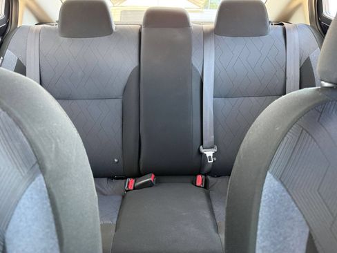 Used 2025 Nissan Versa SV FWD image 37