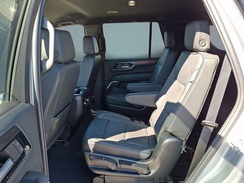 Used 2025 GMC Yukon Denali image 7