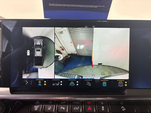 Used 2024 Chevrolet Silverado 2500 High Country w/ High Country Premium Package image 19