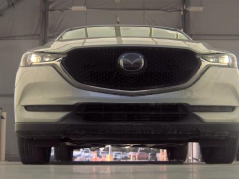 Used 2021 MAZDA CX-5 Touring FWD image 2