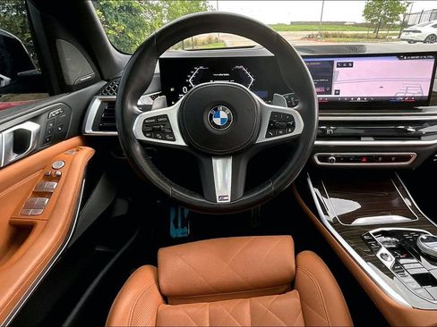 Used 2024 BMW X7 xDrive40i w/ M Sport Package AWD/4WD image 6