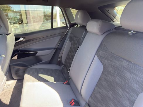 Used 2022 Volkswagen ID.4 Pro image 14