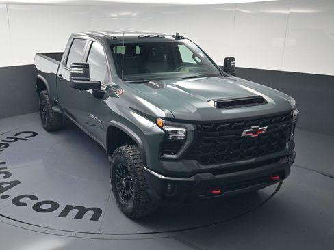 Certified 2026 Chevrolet Silverado 2500 ZR2 image 30