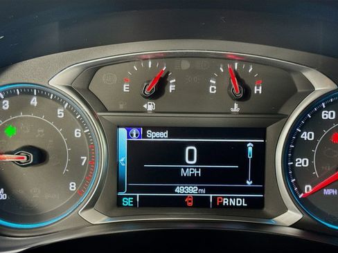 Used 2018 Chevrolet Traverse LT FWD image 15
