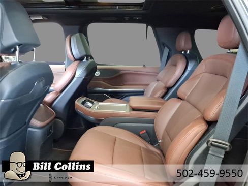 New 2026 Lincoln Navigator Reserve image 8