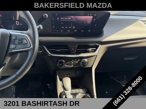 Used 2025 Buick Encore GX Preferred FWD image 19