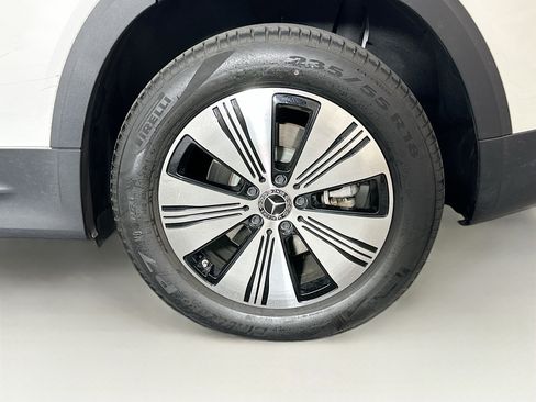 Used 2024 Mercedes-Benz EQB 250+ image 11