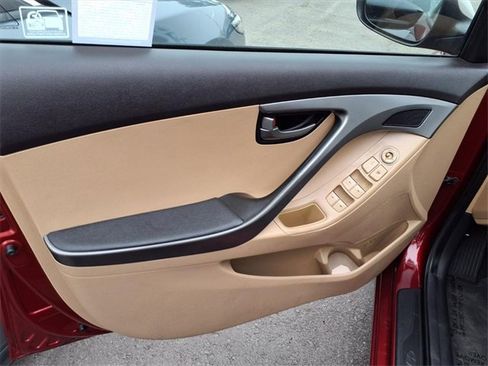 Used 2013 Hyundai Elantra GLS image 21