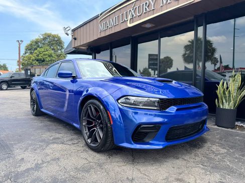 Used 2020 Dodge Charger R/T w/ Blacktop Package RWD image 4