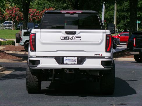 Used 2024 GMC Sierra 2500 AT4 w/ AT4 Premium Plus Package AWD/4WD image 26