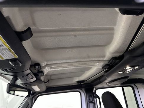 Used 2023 Jeep Gladiator Overland image 19