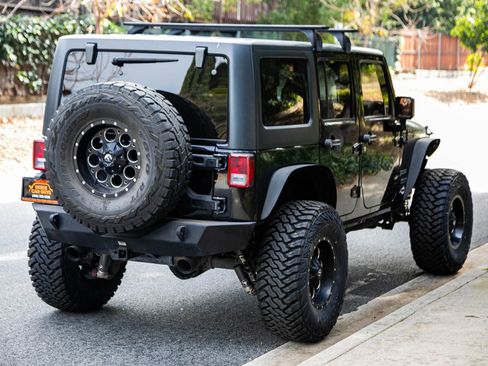 Used 2017 Jeep Wrangler Unlimited Sport w/ Quick Order Package 24S AWD/4WD image 4