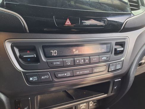 Certified 2021 Honda Pilot Special Edition image 8