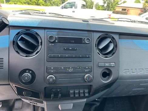 Used 2015 Ford F250 XL w/ Power Equipment Group RWD image 15