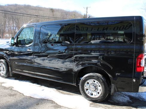 Used 2016 Nissan NV 3500 SV w/ SV Technology Package image 10