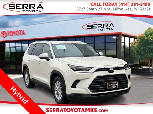 Used 2024 Toyota Grand Highlander XLE FWD image 1
