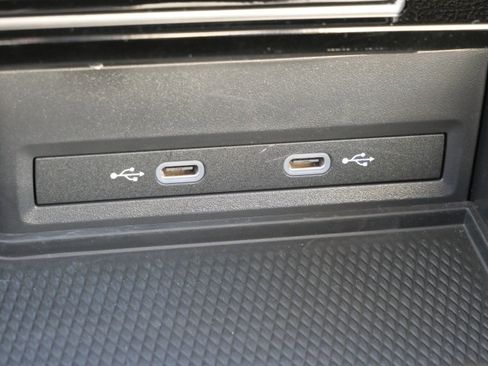 Certified 2025 Volkswagen Atlas SEL Premium R-Line image 28