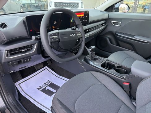 New 2025 Kia K4 LX image 31