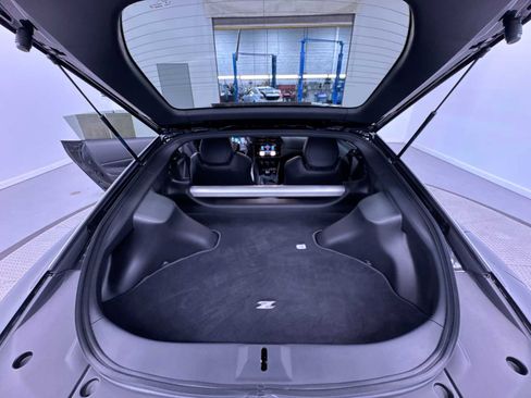 Used 2025 Nissan Z Performance w/ Floor Mat Package RWD image 40