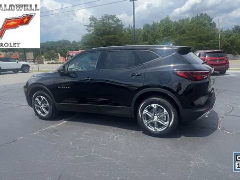 Certified 2025 Chevrolet Blazer LT AWD/4WD image 6