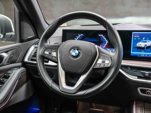 Used 2025 BMW X5 sDrive40i w/ Executive Package RWD image 19
