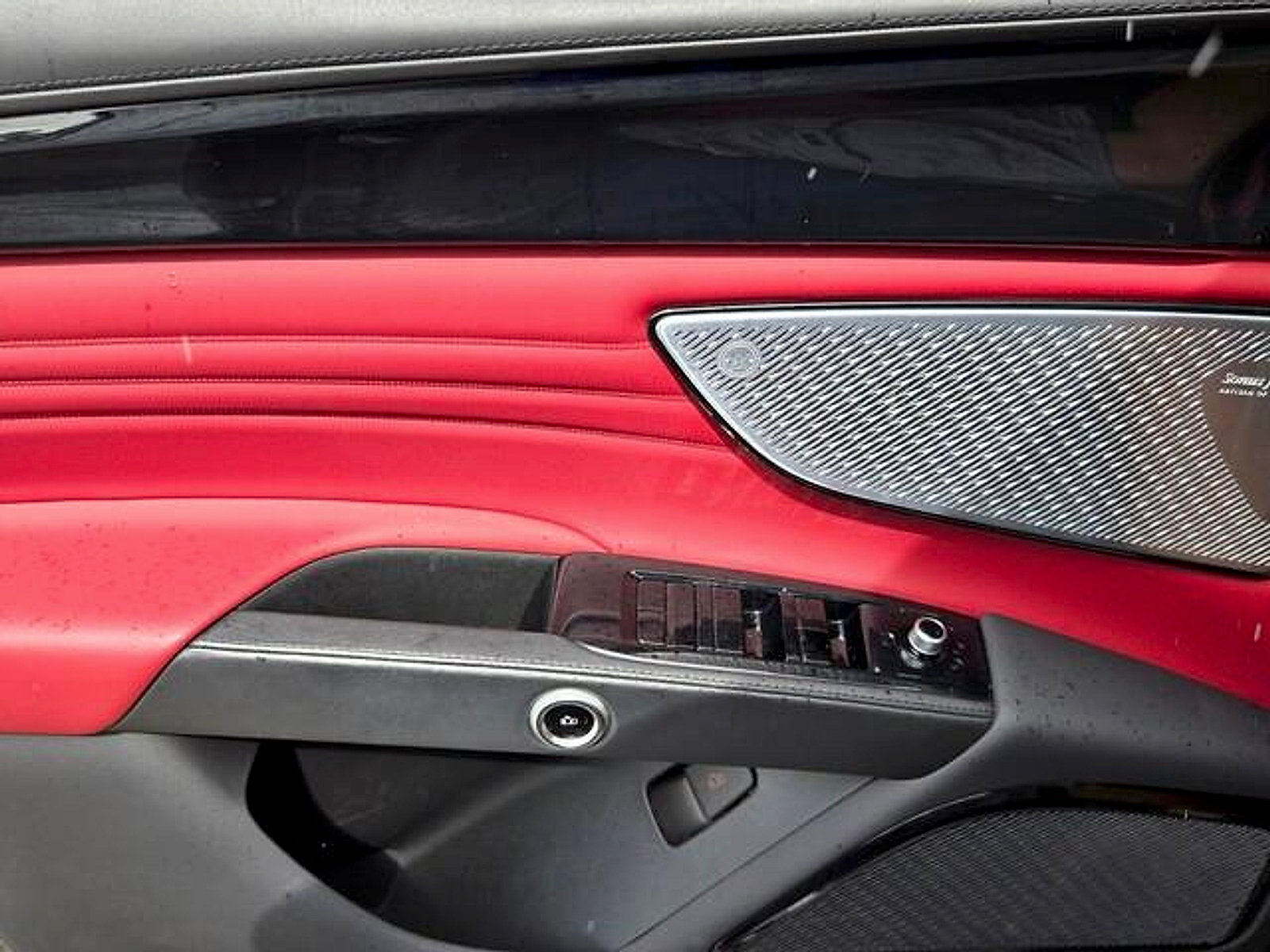 Used 2023 Maserati Grecale Modena AWD/4WD image 23