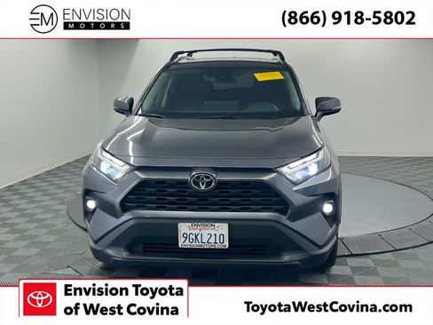 Used 2023 Toyota RAV4 XLE Premium image 5