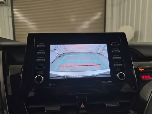 Used 2022 Toyota Camry LE image 27