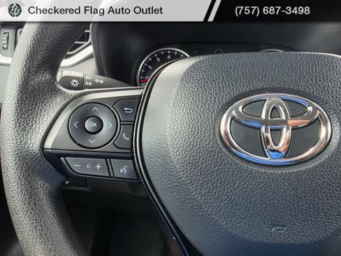 Used 2021 Toyota RAV4 LE AWD/4WD image 26