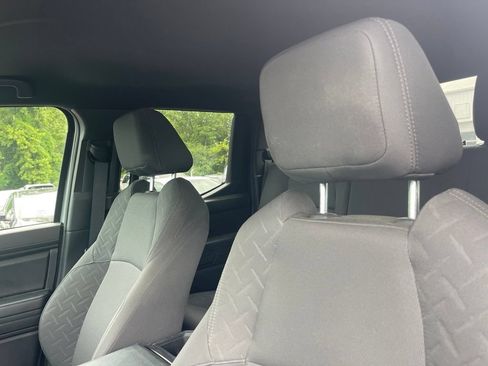 Used 2025 Toyota Tacoma SR AWD/4WD image 9