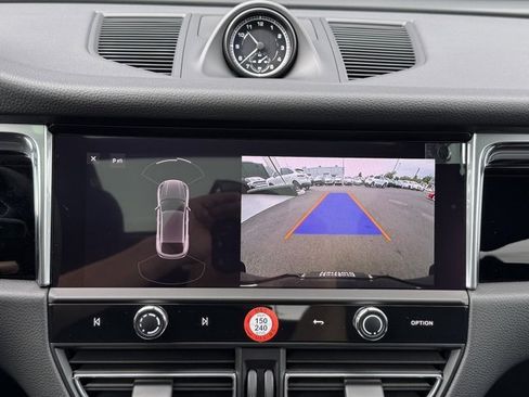 New 2026 Porsche Macan image 28