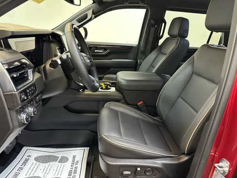 Certified 2025 GMC Yukon XL Elevation image 4