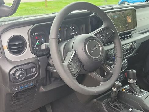 Used 2025 Jeep Wrangler Unlimited Sport S 4xe AWD/4WD image 6