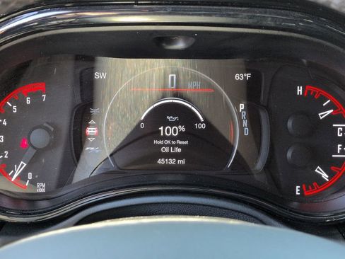 Used 2023 Dodge Durango R/T w/ Blacktop Package RWD image 34