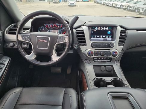Used 2018 GMC Yukon SLT w/ Premium Edition AWD/4WD image 10
