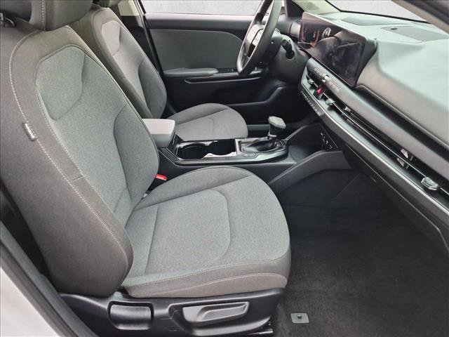Used 2025 Kia K4 FWD image 27