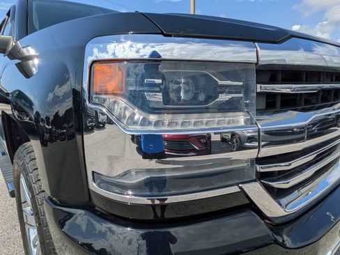 Used 2018 Chevrolet Silverado 1500 High Country RWD image 9