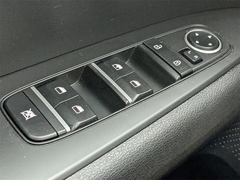 Used 2023 Kia Forte LXS w/ LXS Technology Package image 21