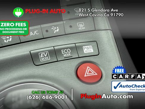 Used 2012 Toyota Prius Three w/ Solar Roof Pkg FWD image 21