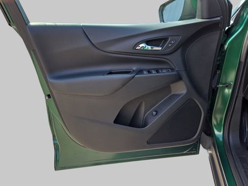 Used 2018 Chevrolet Equinox LT image 30