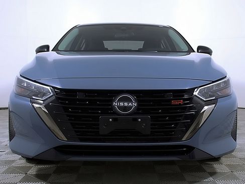 Used 2024 Nissan Sentra SR w/ SR Premium Package image 5