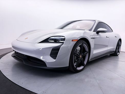 Used 2023 Porsche Taycan GTS AWD/4WD image 15