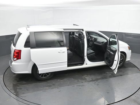 Used 2017 Dodge Grand Caravan GT FWD image 46