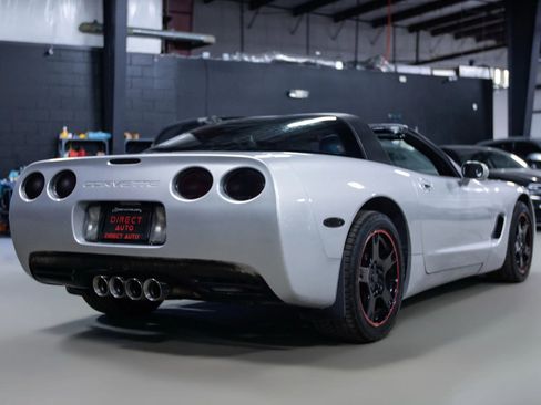 Used 1998 Chevrolet Corvette Coupe image 13