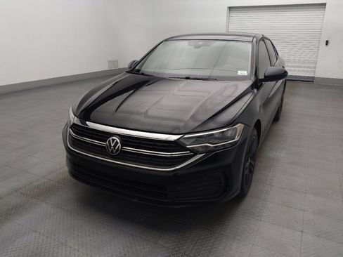 Used 2024 Volkswagen Jetta SE w/ Panoramic Sunroof Package FWD image 15