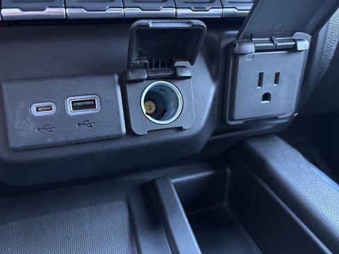 Used 2023 Chevrolet Silverado 2500 High Country w/ Z71 Off-Road Package image 30