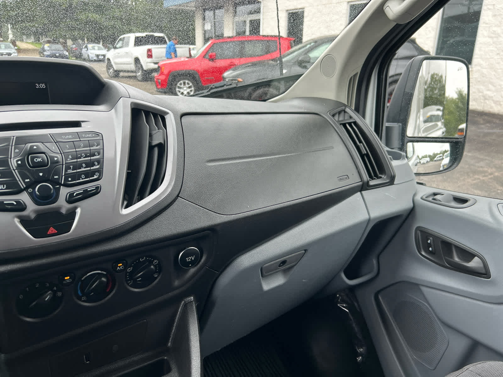 Used 2019 Ford Transit 150 XLT RWD image 20