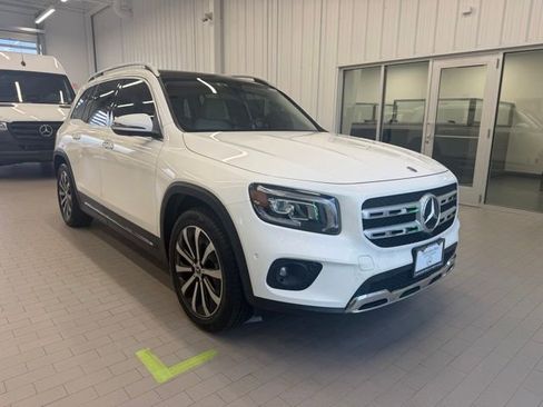 Certified 2020 Mercedes-Benz GLB 250 4MATIC image 1