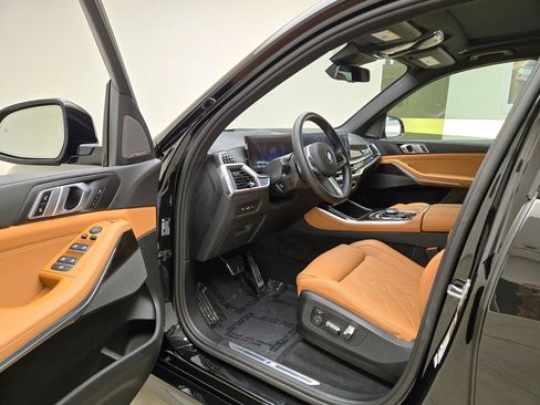 Used 2025 BMW X5 sDrive40i w/ M Sport Package RWD image 16