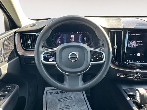 Used 2023 Volvo XC60 B5 Plus w/ Climate Package AWD/4WD image 14